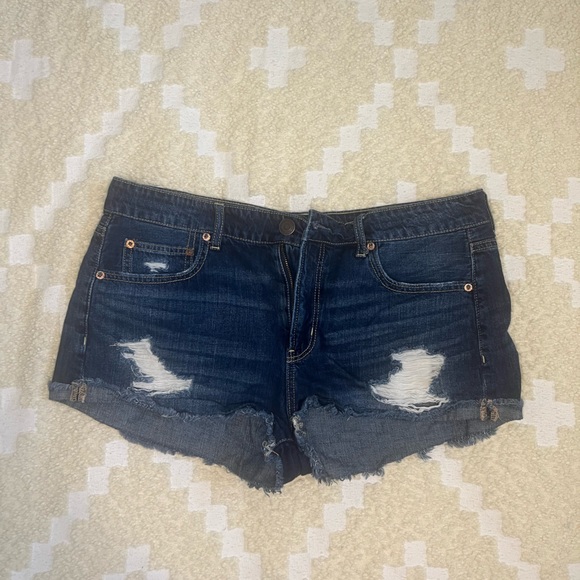 American Eagle Outfitters Pants - American Eagle Tomgirl Shortie